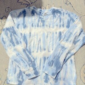 Athletic girl crewneck